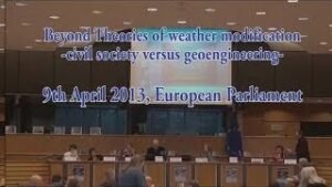 Les parlementaires européens dénoncent les chemtrails (Wayne Hall) – 2013